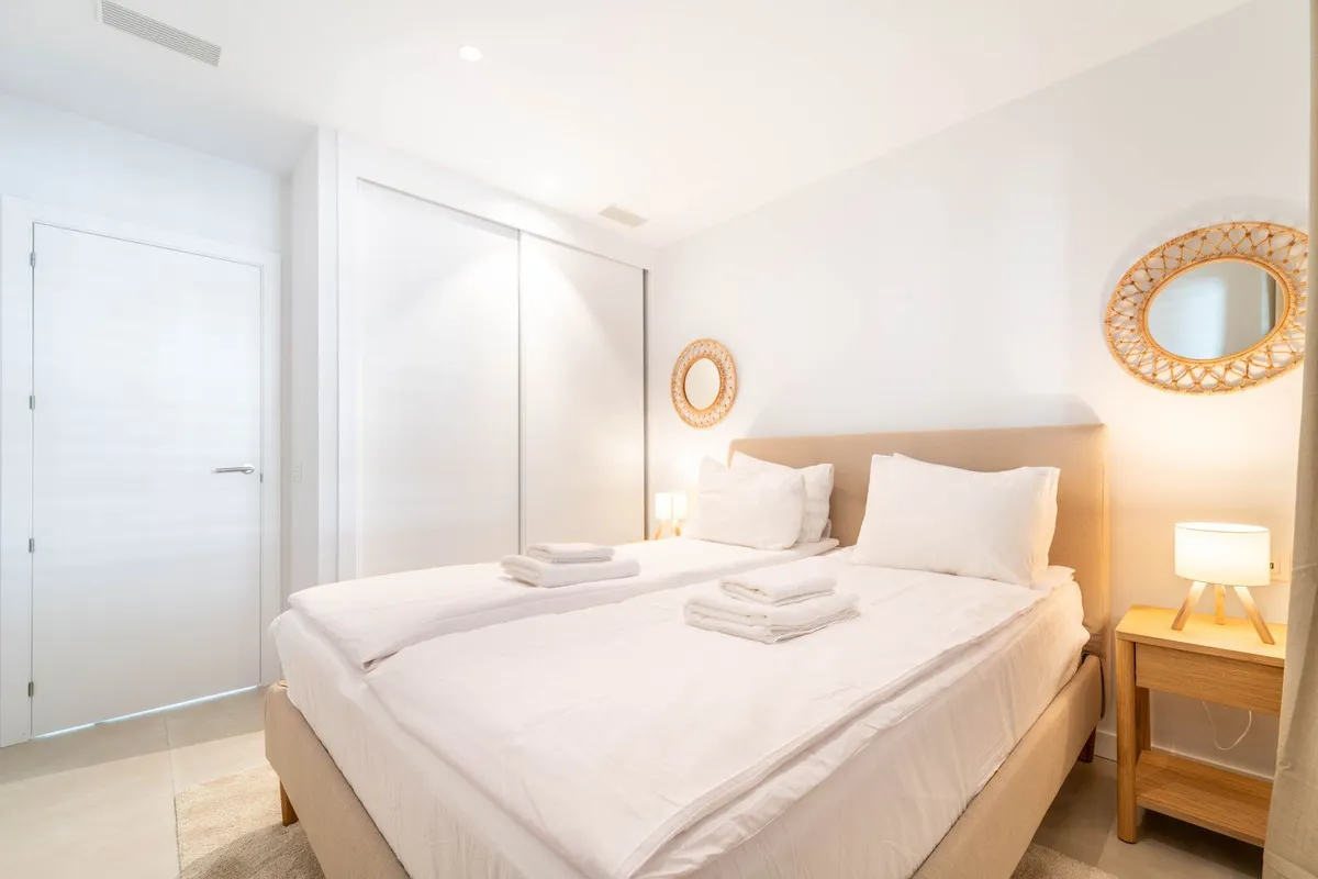 5df5fe8f-d517-4bf4-8d4b-a2e8ebaefe7c