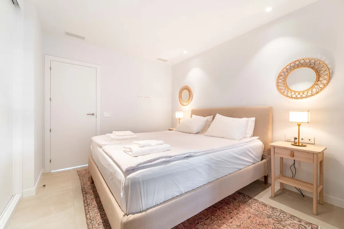 d4d9bb5b-cf74-4f34-890b-4b4bebe26199