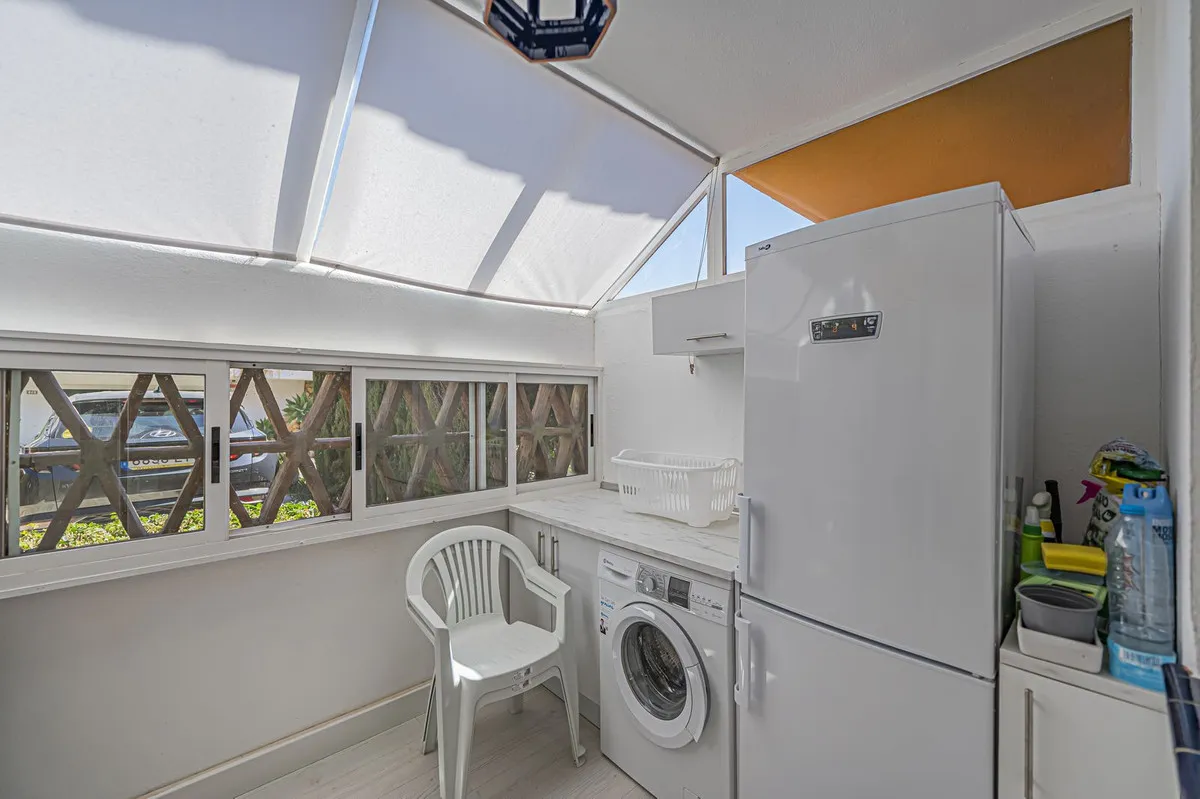 f1289975-4569-4172-87be-ab8fe701b35b