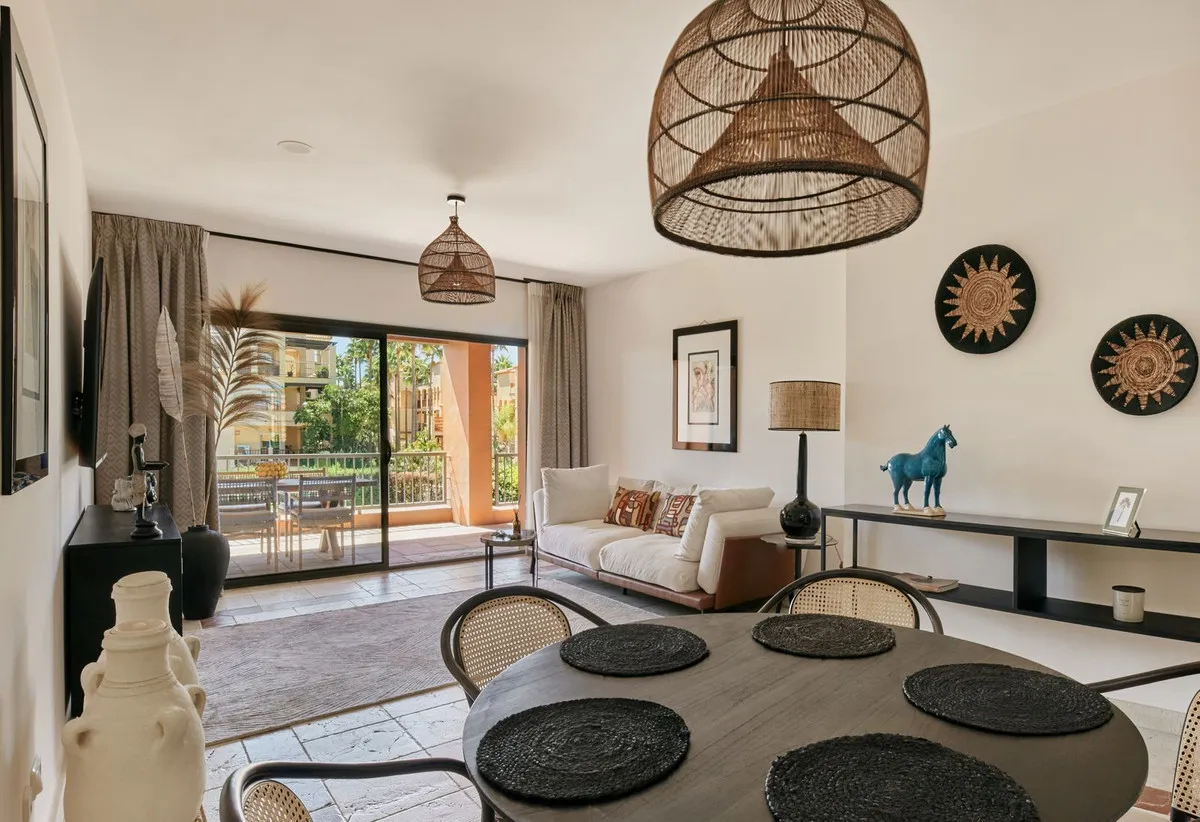 8e7a964e-2100-46d5-8ae2-11a09f9d6967