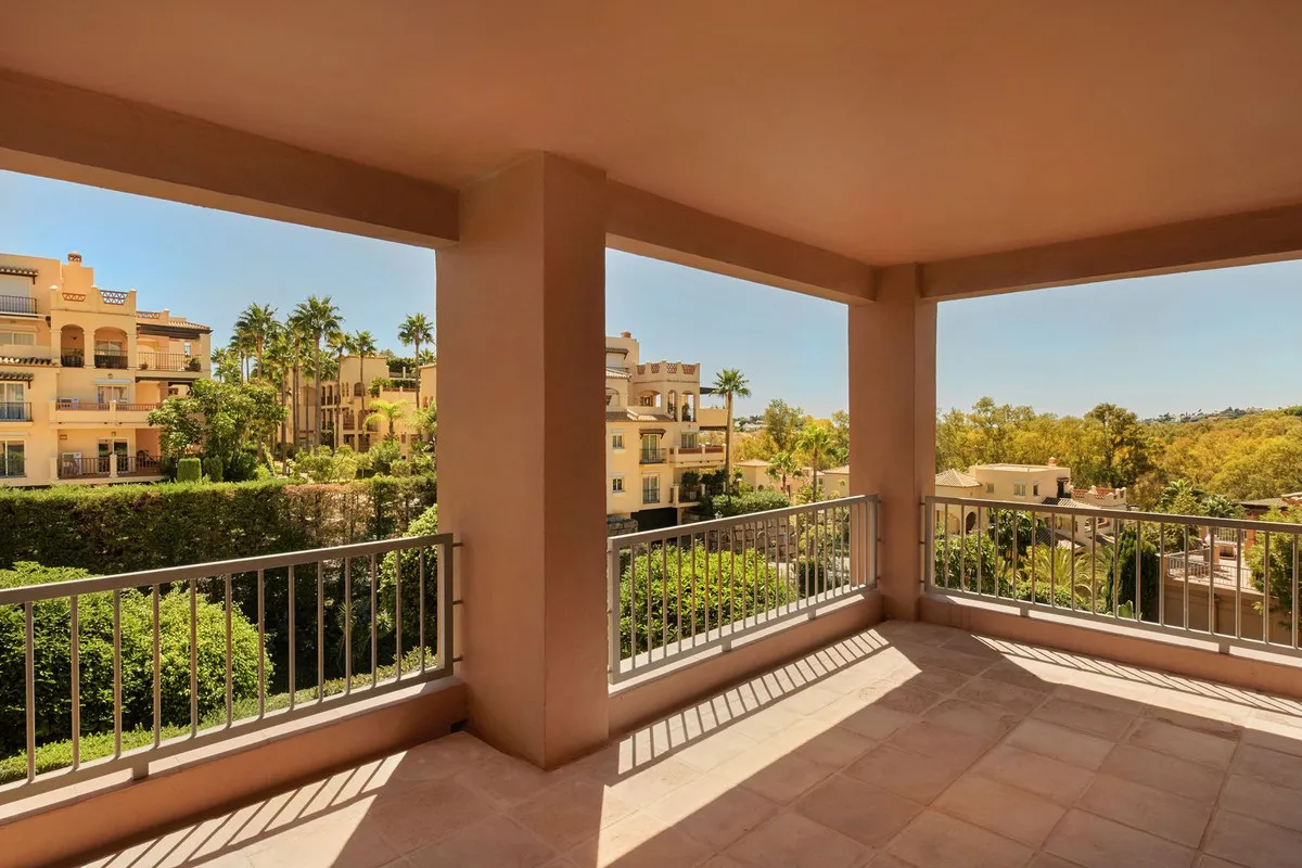 c22af660-013d-43e4-951e-b6b1df68a92c