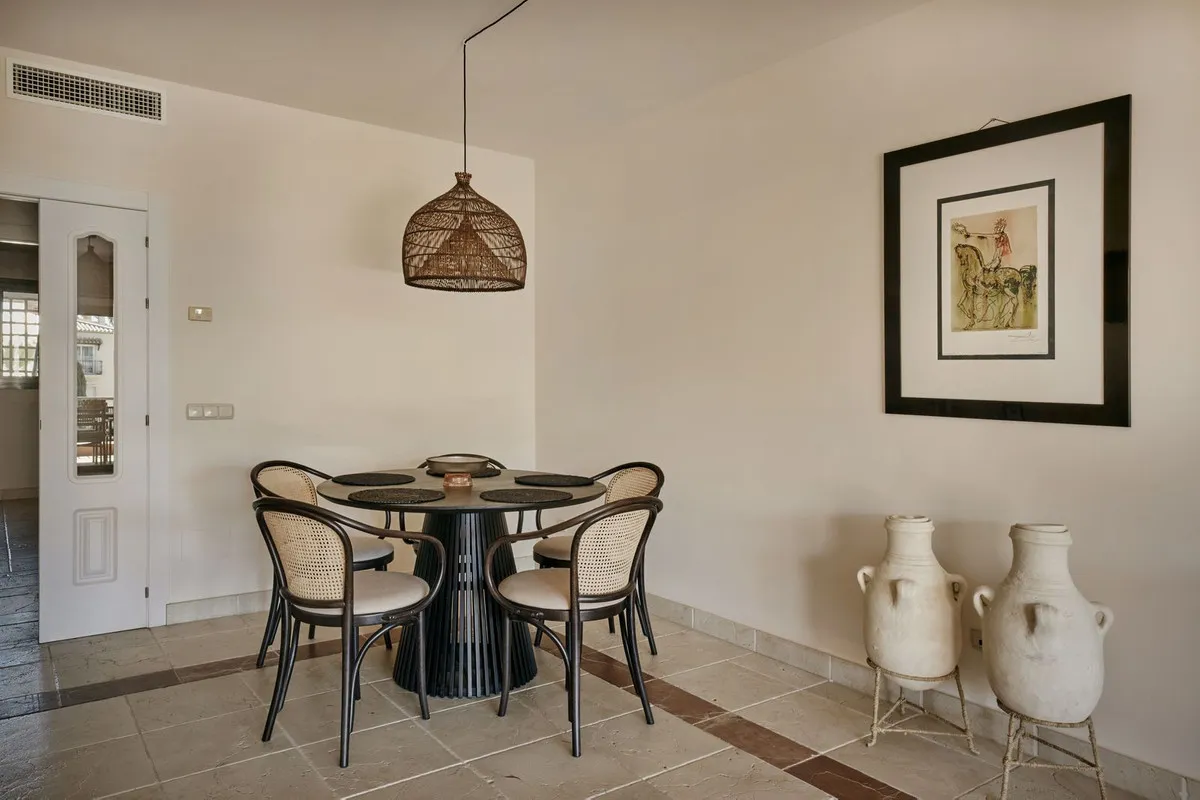 c9946ea7-648c-4383-a564-591f5b412498