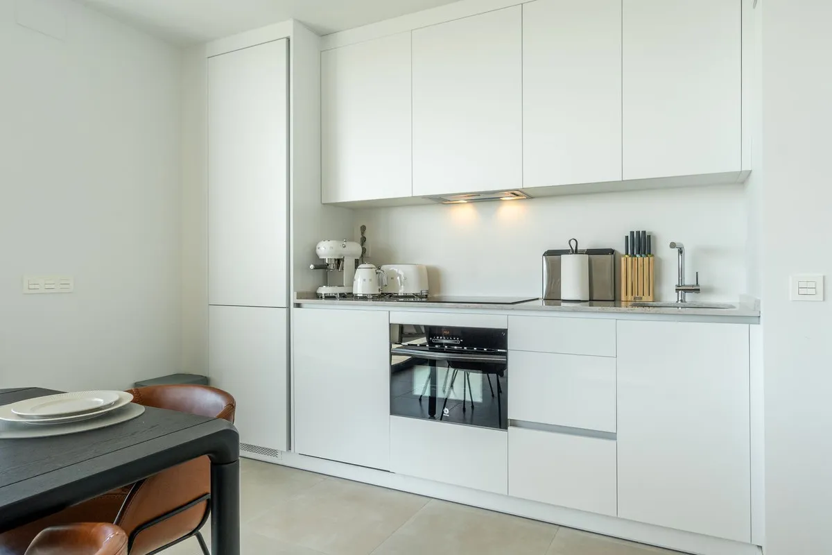 17dfdf49-9f80-425a-820d-11162372b2a0