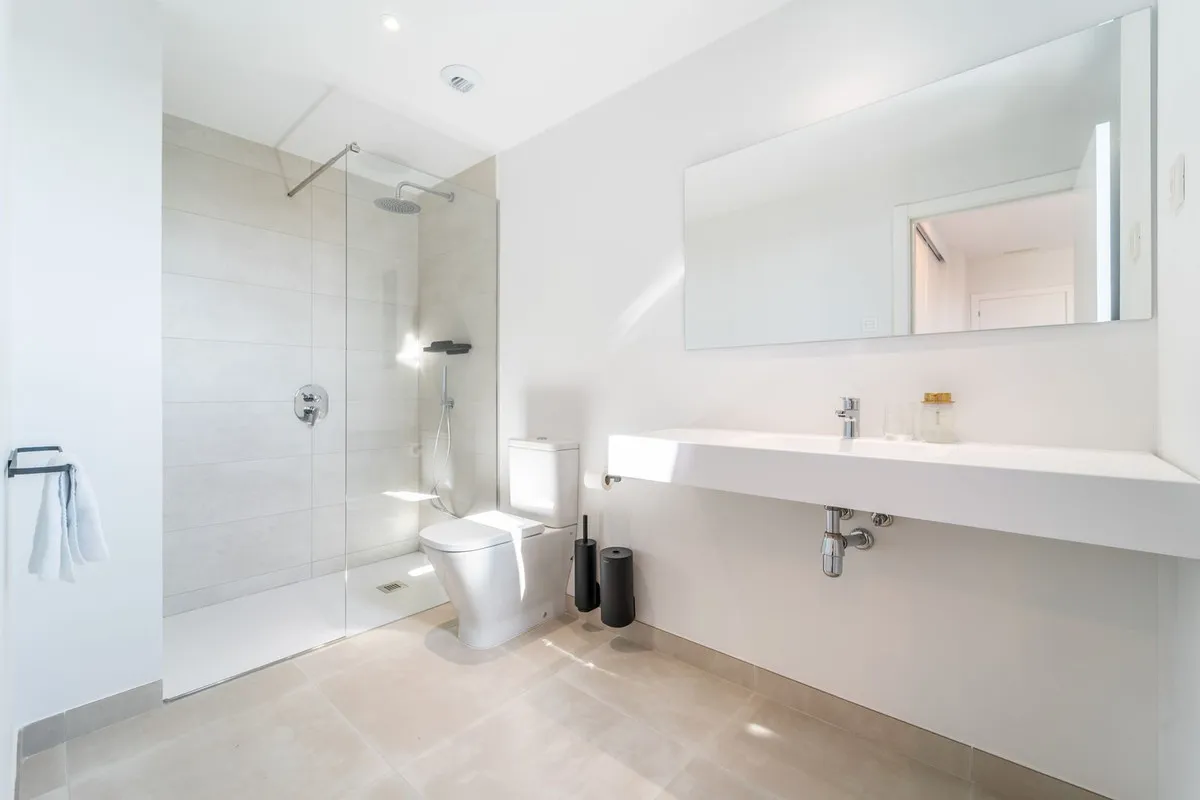 18a00df1-4844-4f3a-b72b-2bc60d3a89fd