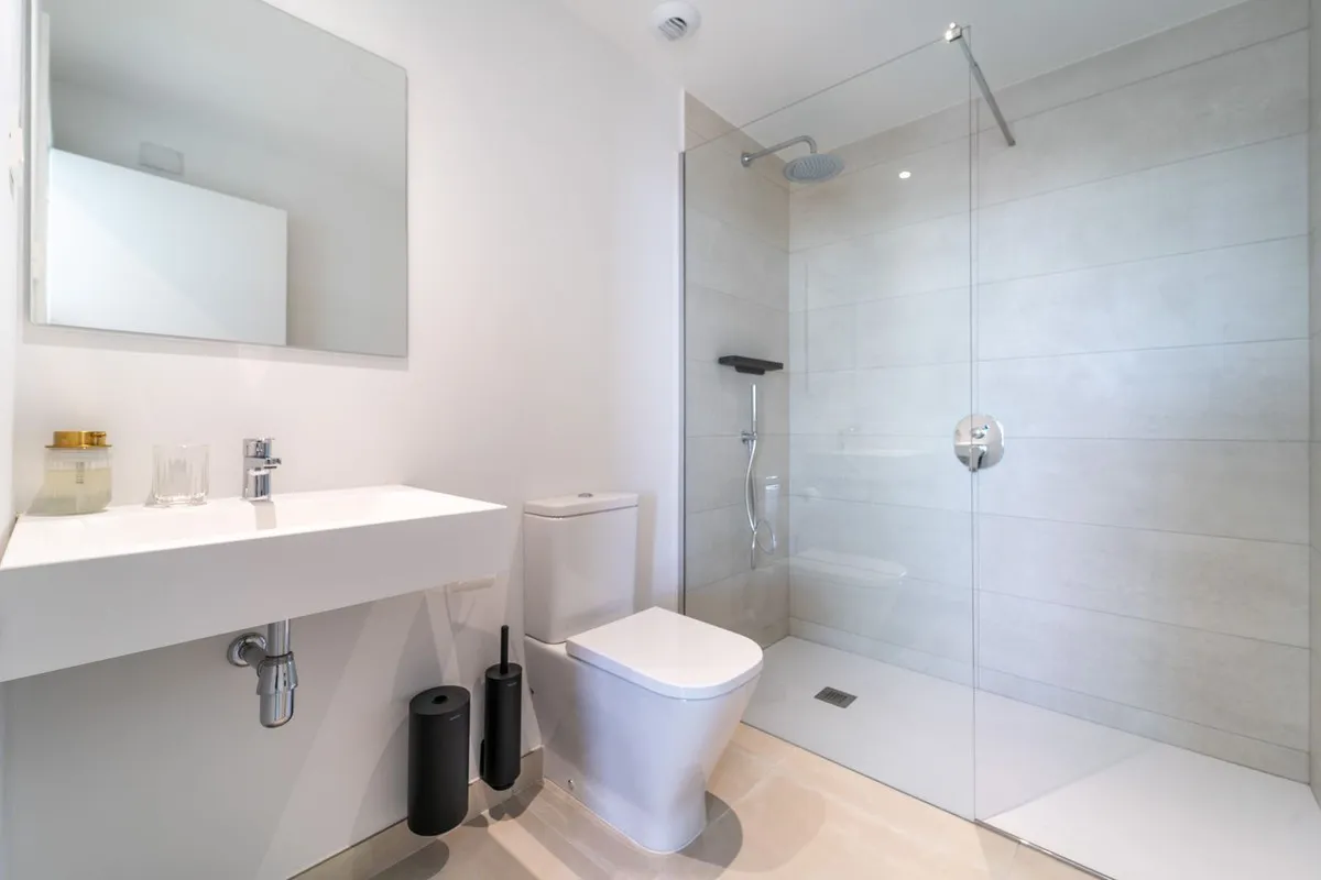 f092313e-4857-49b2-baac-48abb28b7d07