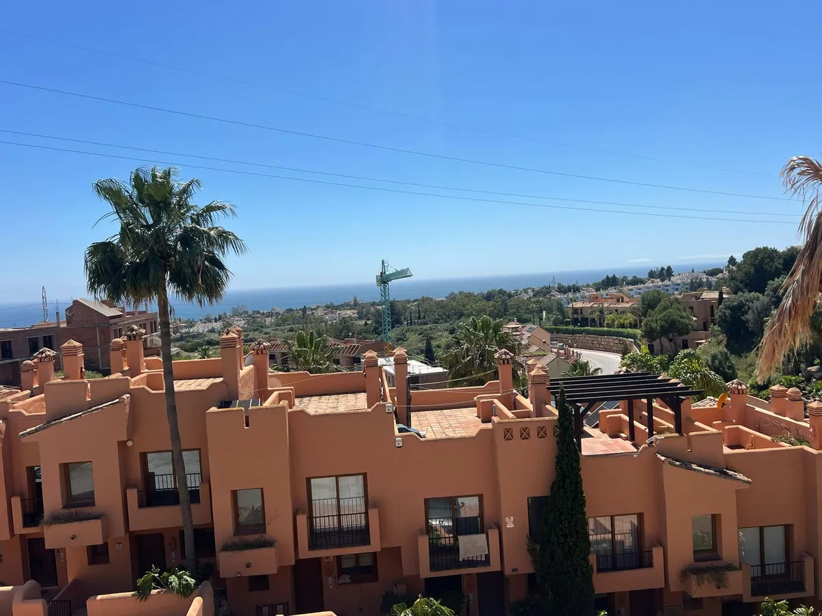 f8887531-0e26-445b-bdc6-0fefc1c58a3d