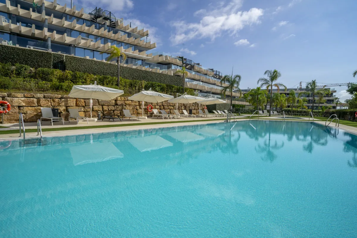 1654a374-0dba-418a-b9b6-5da400e84812