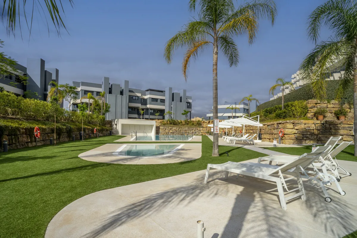 4b9b83f6-5b14-431c-8335-eb766cab5f87