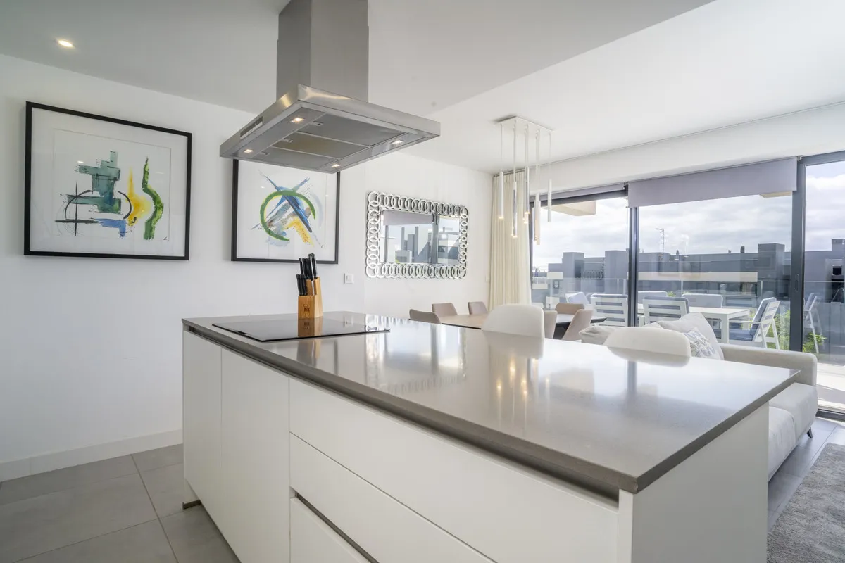 6ab972a7-a3ff-4dd1-be28-197b6bb28e56