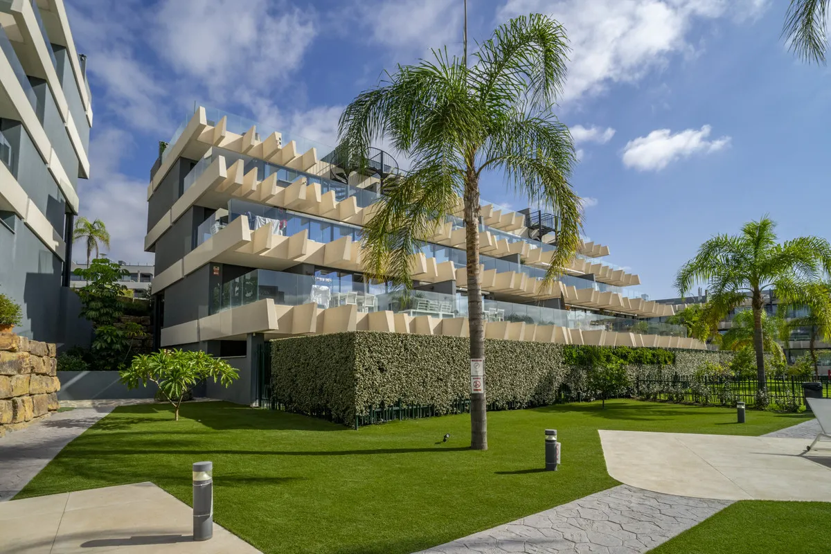 9aea58bc-9e57-4e10-9796-4bad365a3eb5