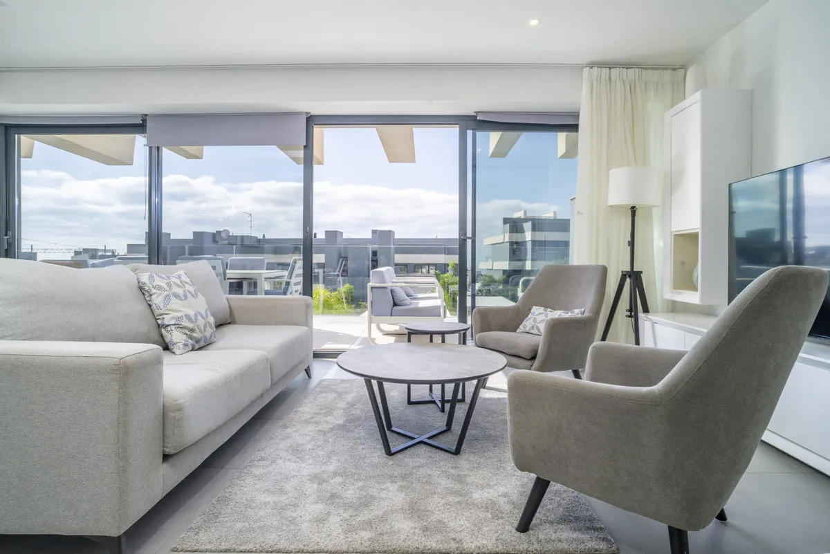 b3857844-56bf-4e13-8d98-fa2d1bc65eba