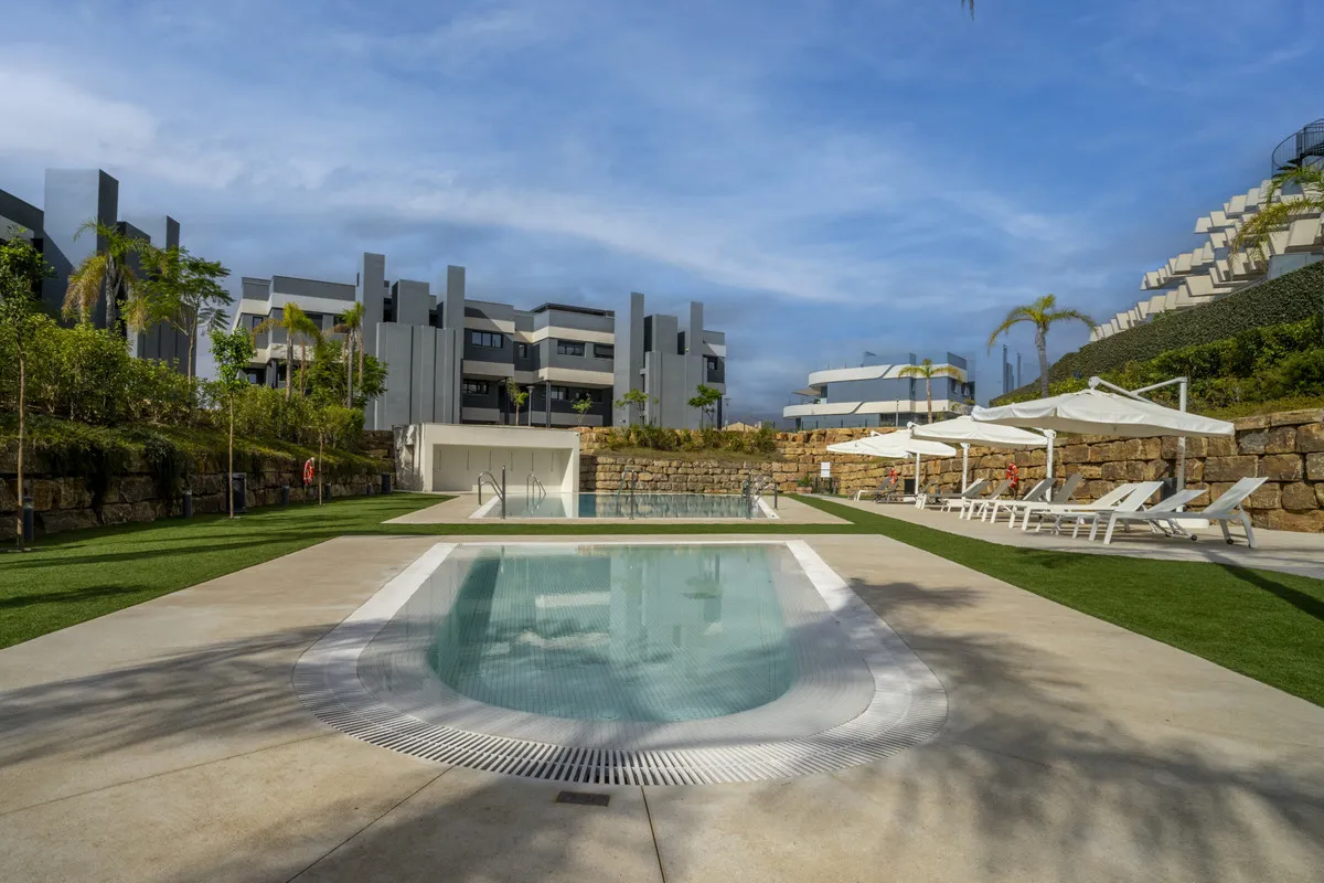 cec60ff7-682a-4078-b278-2ef96e25dfee