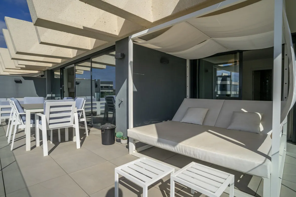 e50b988f-1ea4-4b3a-a1cc-5d97b883c0e4