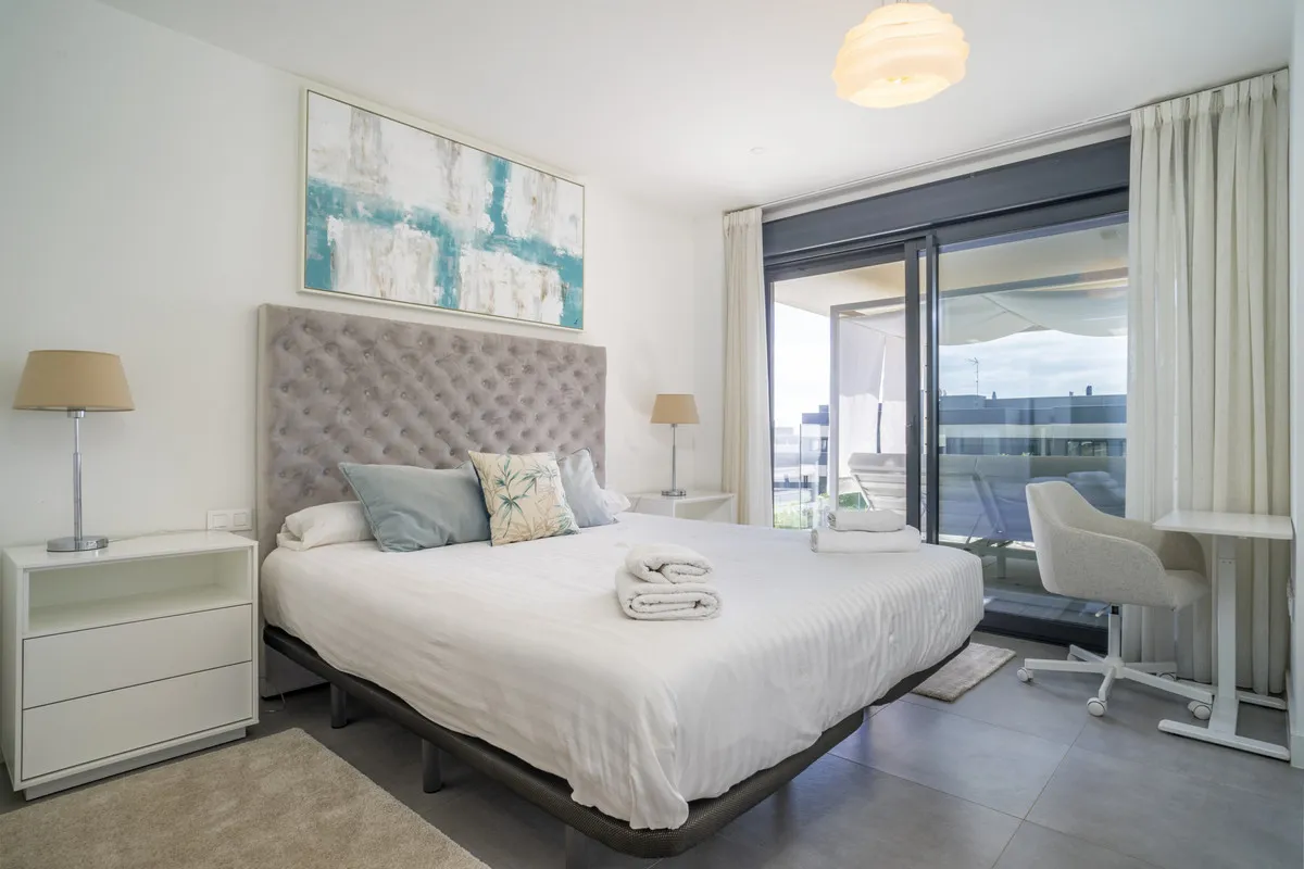 fe9471b8-55a9-43a0-a6db-aa86337fa53d