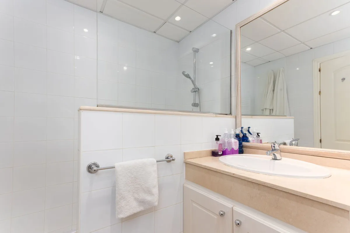 c9ed4c54-7f5c-4e33-a979-9d997da215e9