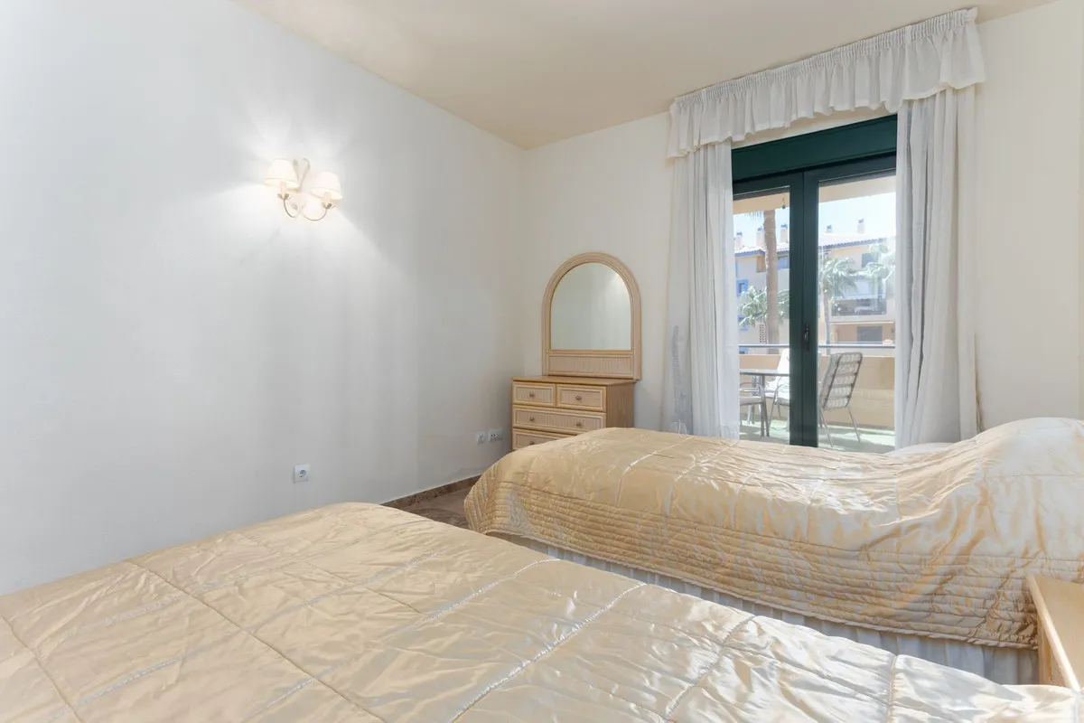 fcd34d7d-c2de-4435-af2c-7d92bc4e3cb7