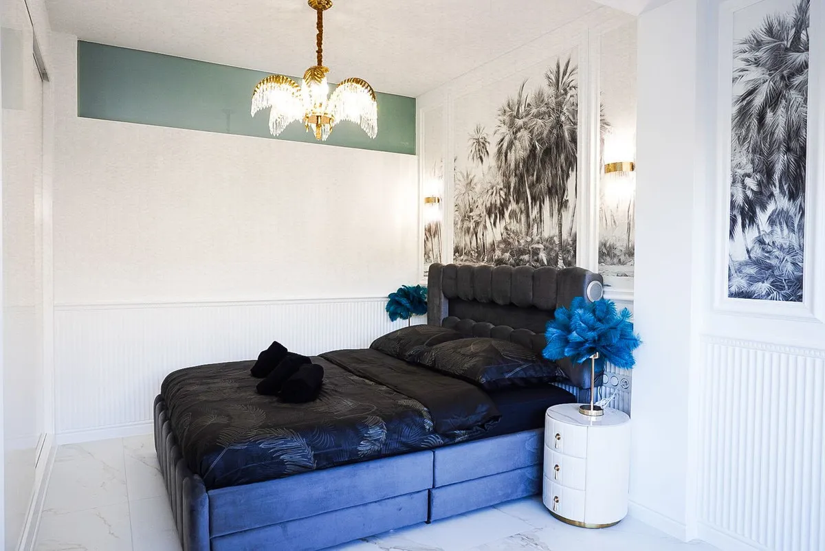 2382a370-f7fb-42f5-b955-22996a4e502d