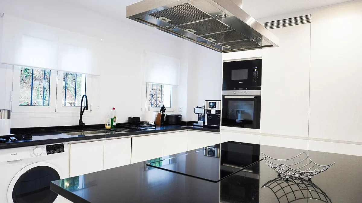 9e55dd79-f730-4d5b-933b-c4d44451dfd7