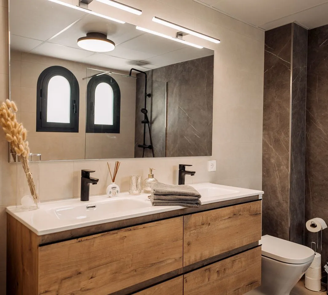 29b88ae3-be98-4de1-b3ed-0da78b3bba97