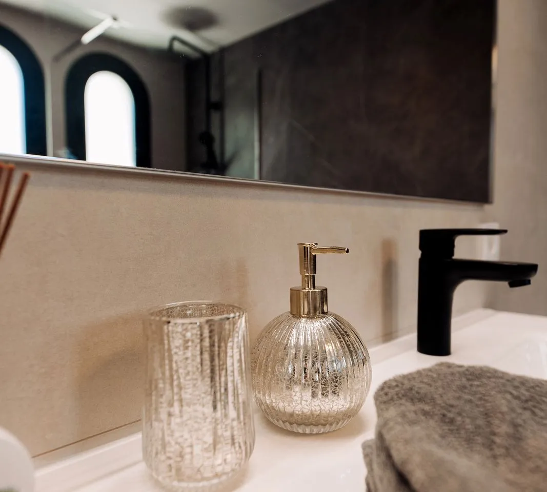 6ccfebf9-a8db-411a-9288-503d9bec773c