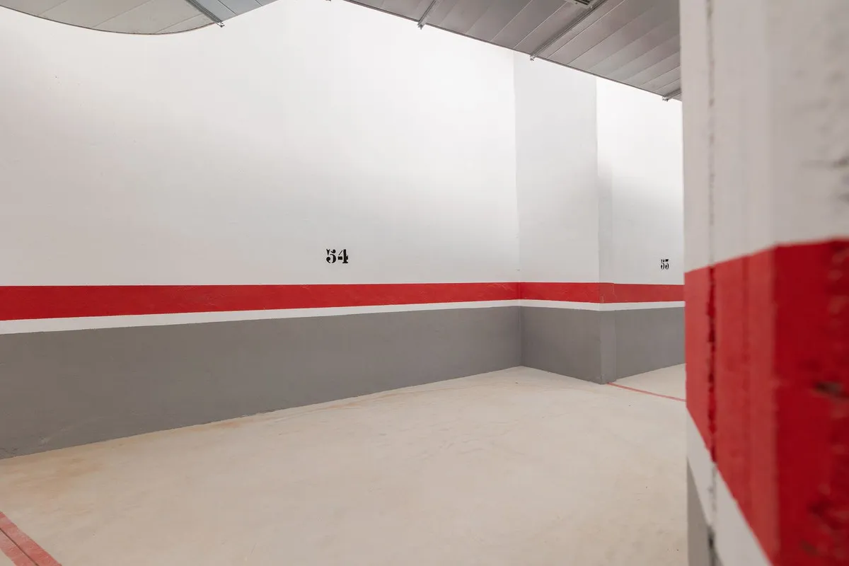 d7931270-b694-49d9-84b8-abc04c646acd