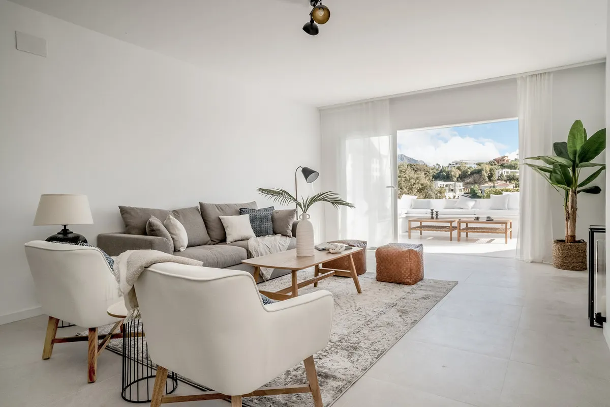 3dd9e12d-3198-4100-8919-4a791675319f