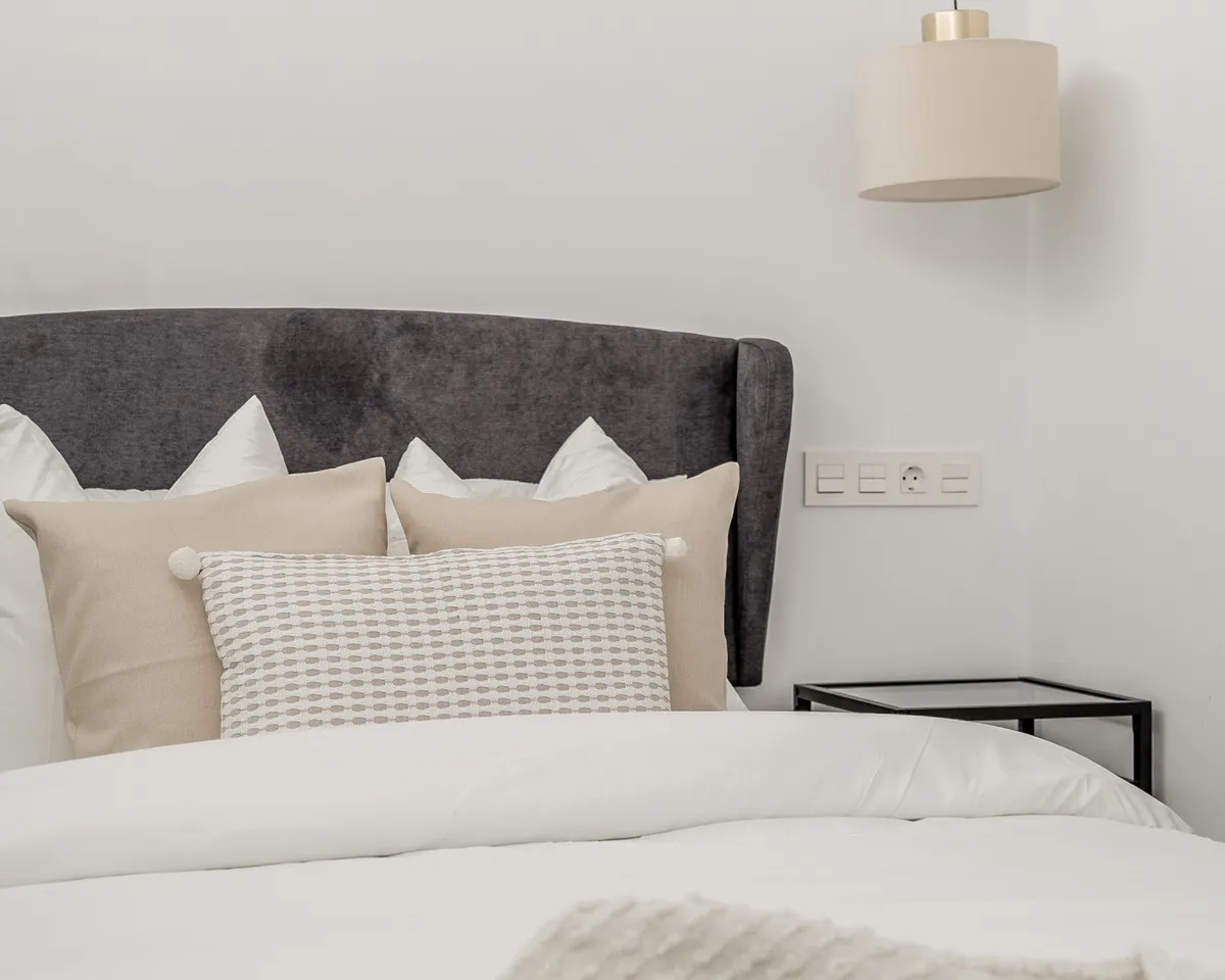 9e64de2a-edaa-4443-af9c-5733e64bc14f