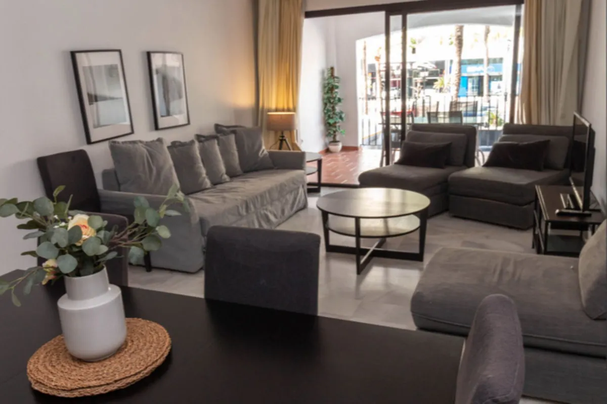 20f5930b-c521-416e-abfc-0194c3a49b7f