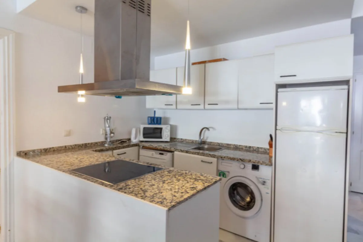 f1b1ff47-e669-41df-9a3e-f66f7ea5705b