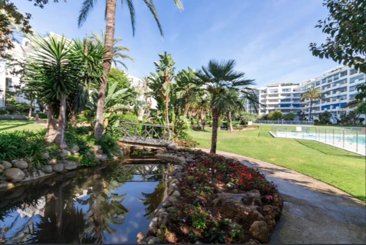 f63dbb7f-de73-47e4-a568-e54e87a2d147