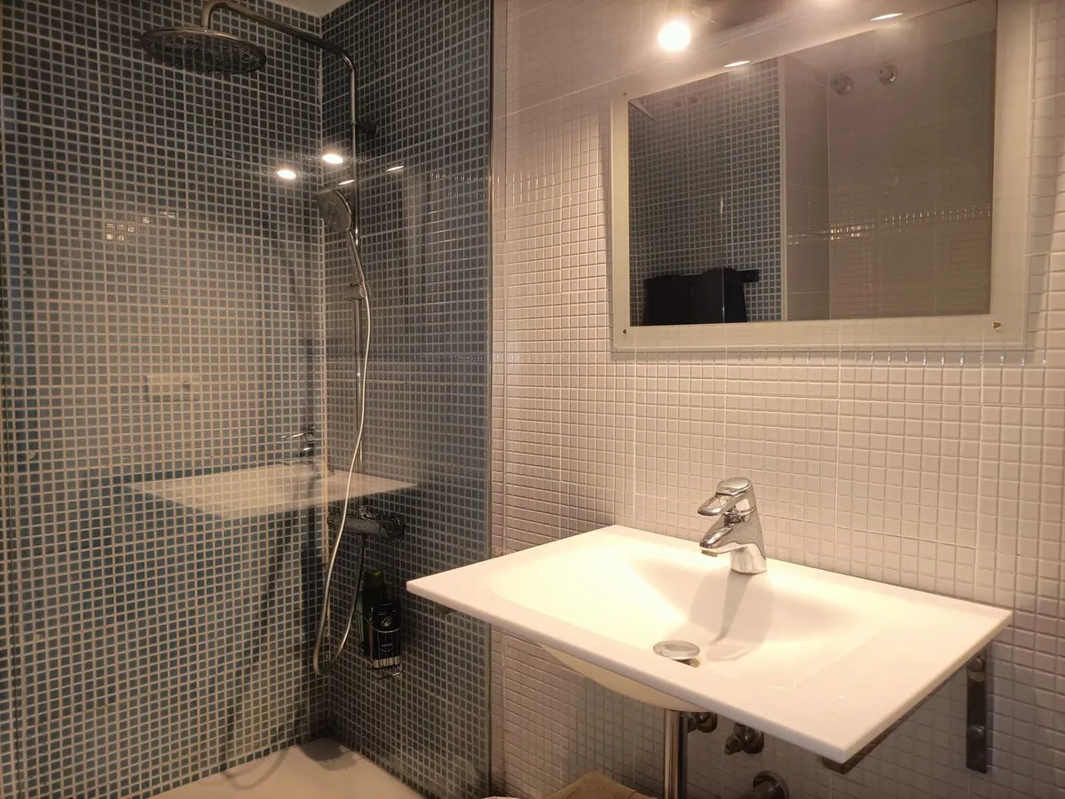 03c53e41-8cca-4742-8d37-2fe594e223be