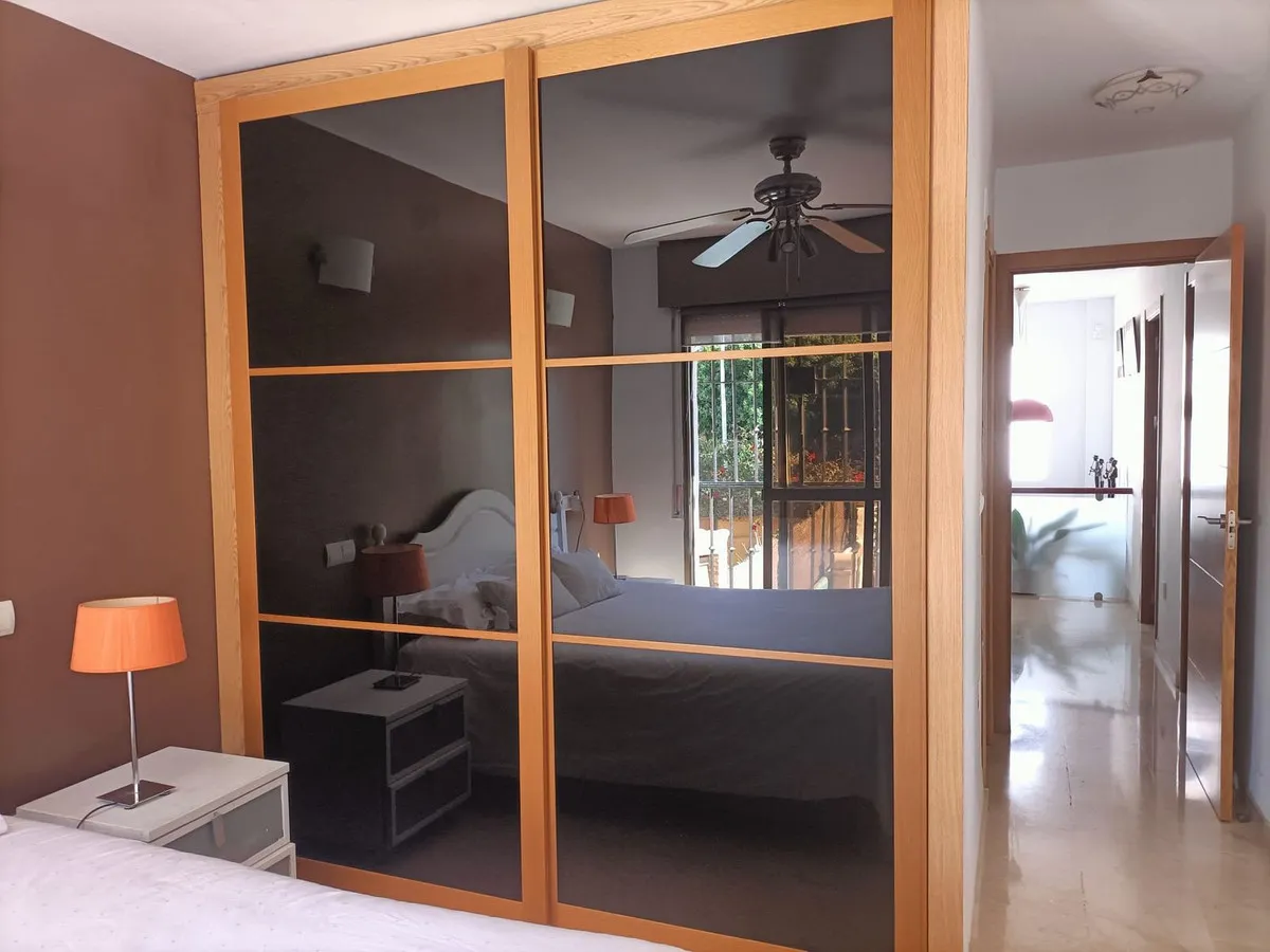 295bb880-6f24-44a2-ad6d-ca45e0e09a59