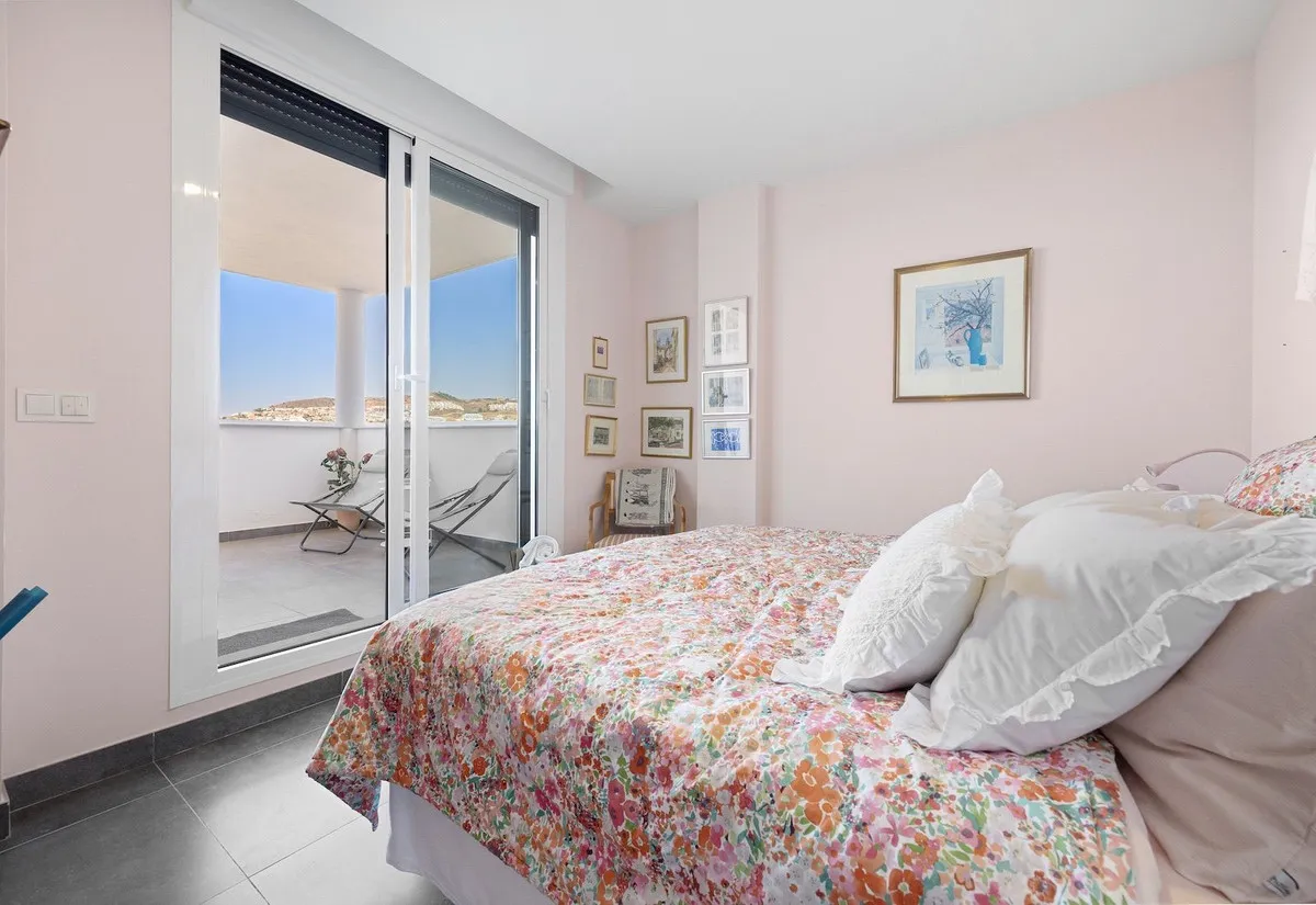 9b3daa35-bbc3-45b2-b0b0-83e33a2603dd