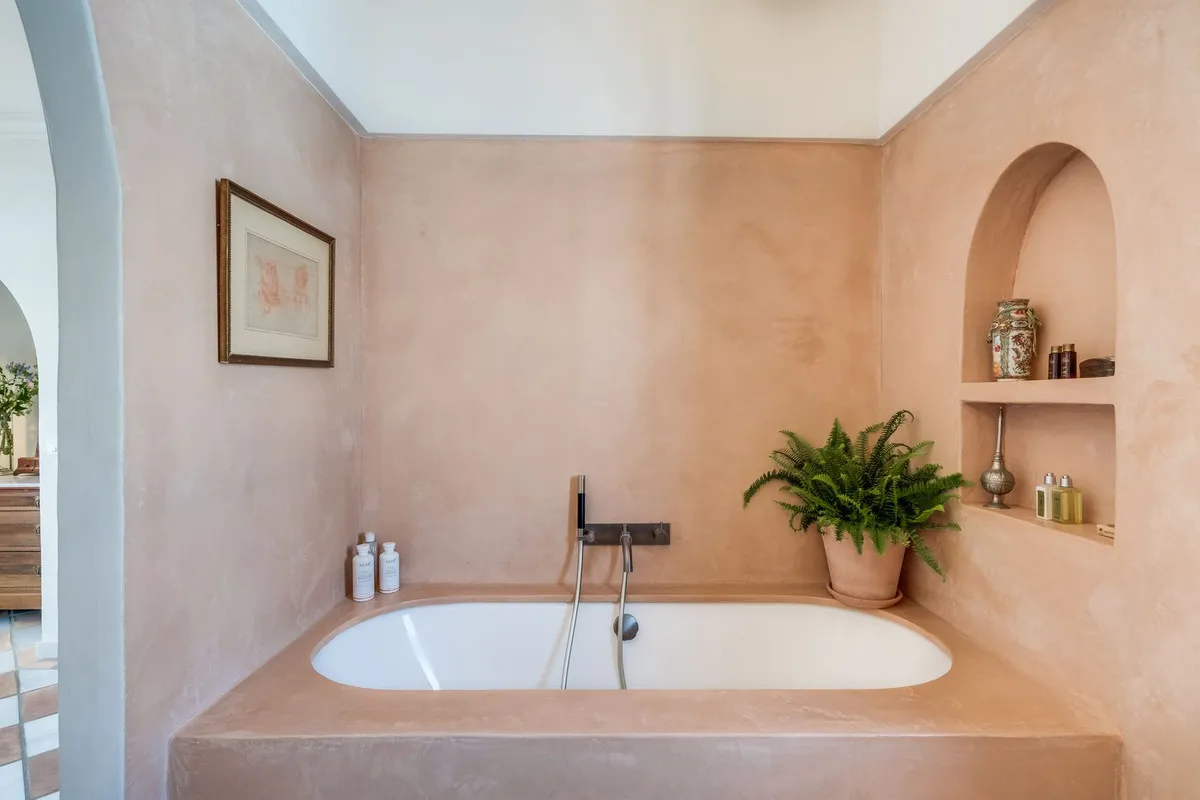 8822d5c6-1546-432f-a79e-a8e4da865f26