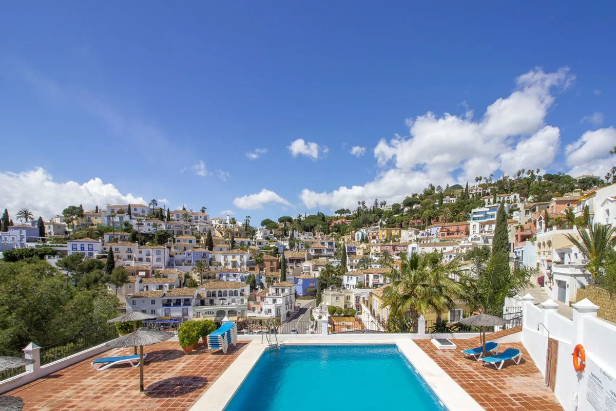 e570ea3a-faa5-477f-96b4-a94de9fe328d