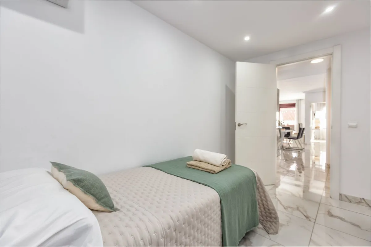 970eb3ea-67a8-4627-a9c8-887cd7b5bf29