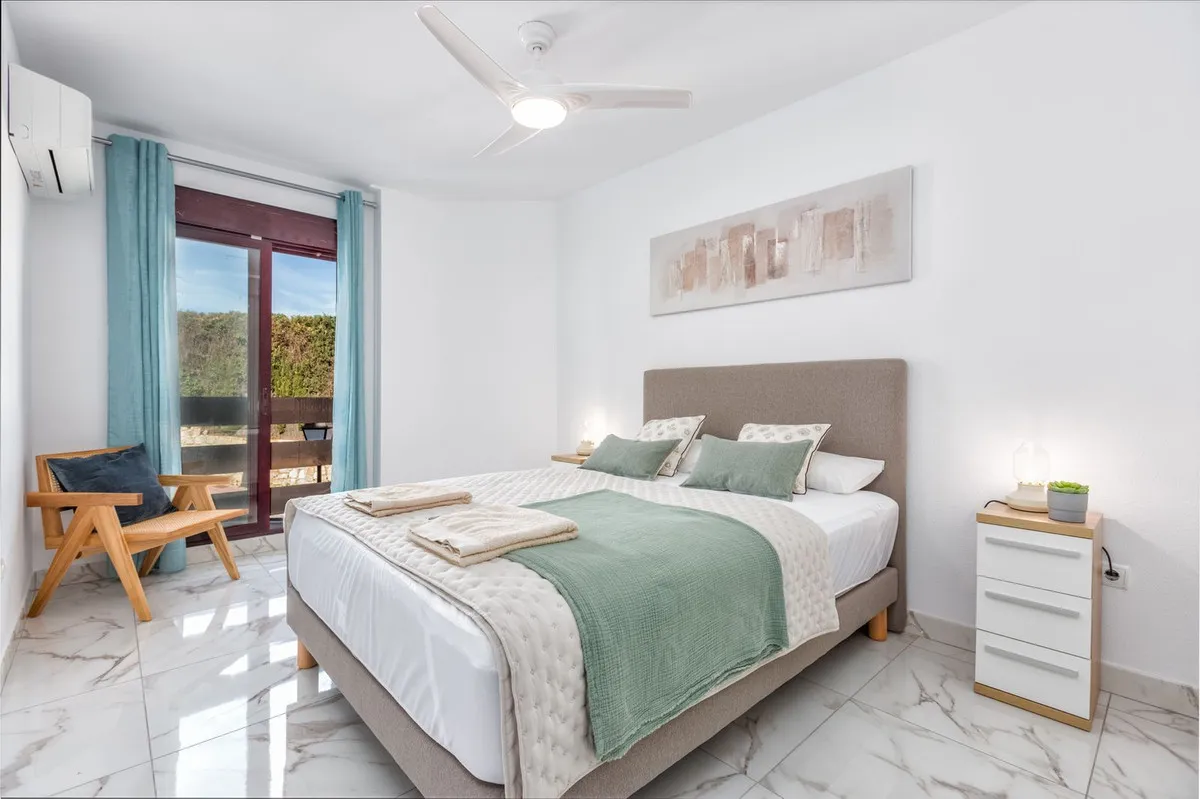 b89364b0-1840-47c8-a6d5-cd33c9153e64