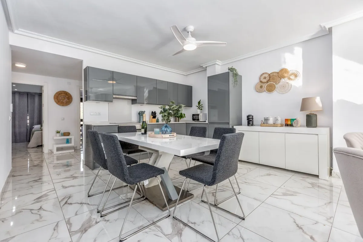 e7489eaa-9e24-4e33-ad2d-6c2ecc5fb9ea