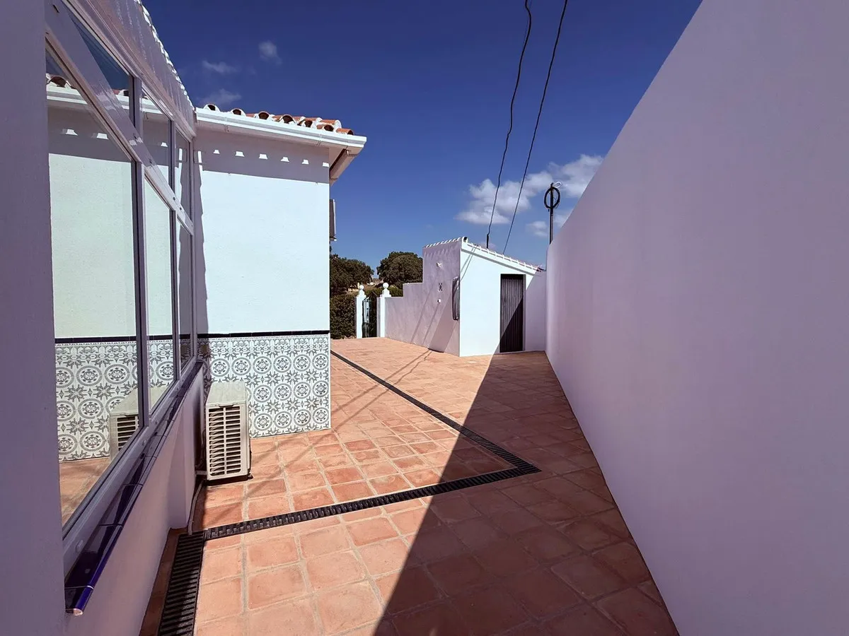 967c35a8-249d-43c6-9e67-cfbaf62c4be7