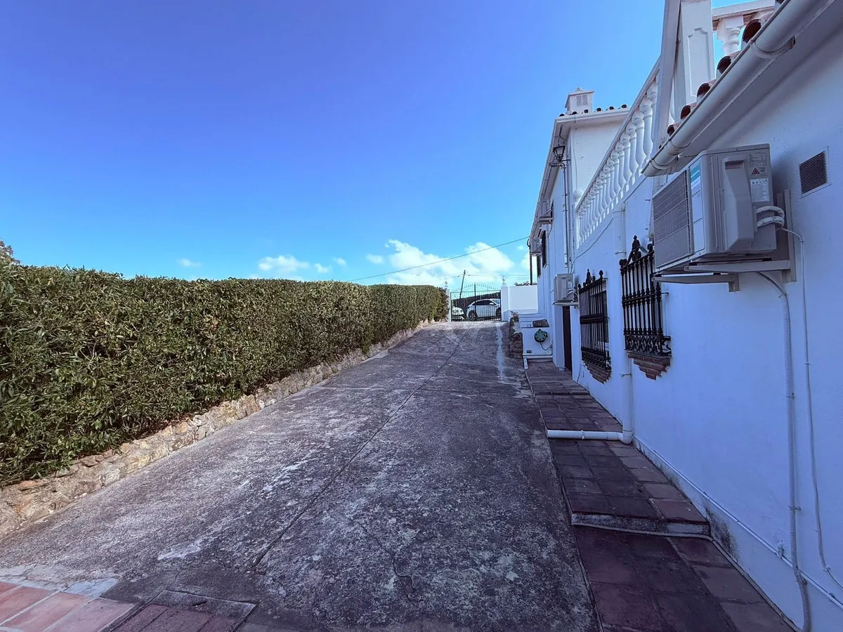 d8985f84-5f61-427e-a14c-c964bf6f9a4b