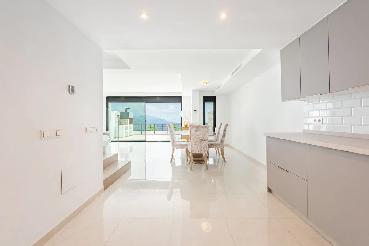 2268970c-ae2d-4543-a459-1927fa8c296b