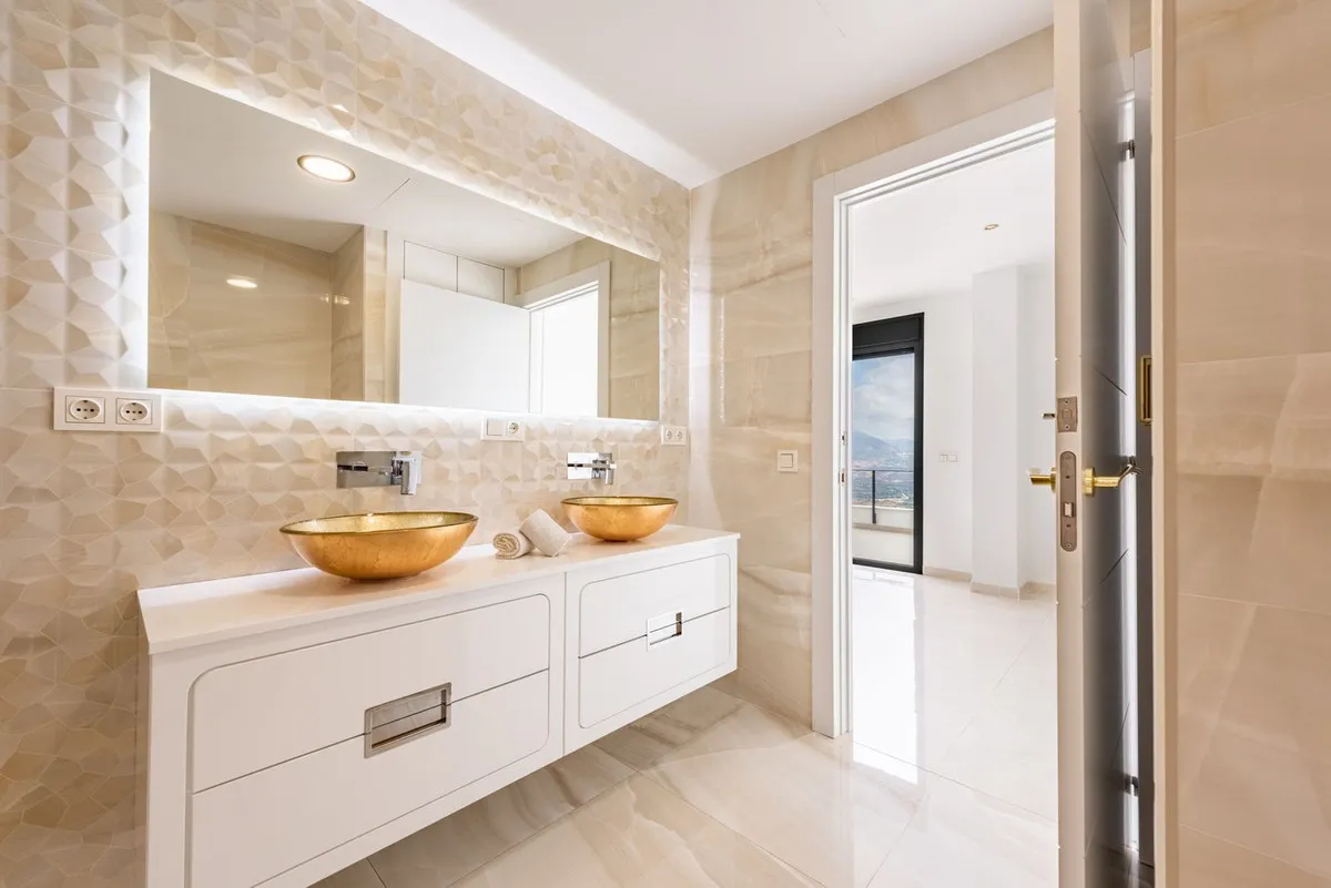 33c731be-dd3b-4586-8c1b-e4e3c29a50fb