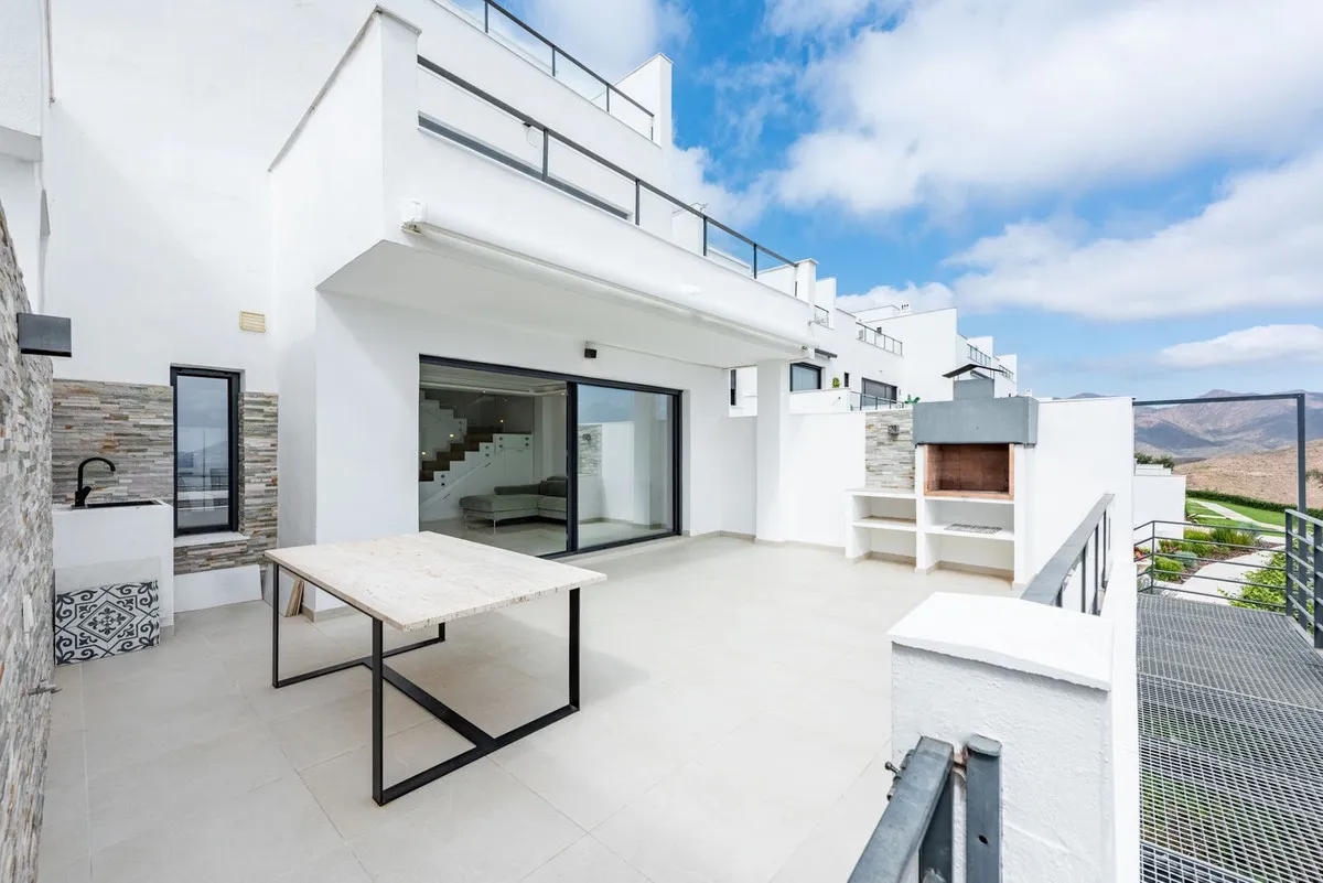 d5c8d24a-f986-4460-ace0-50bc87772b78