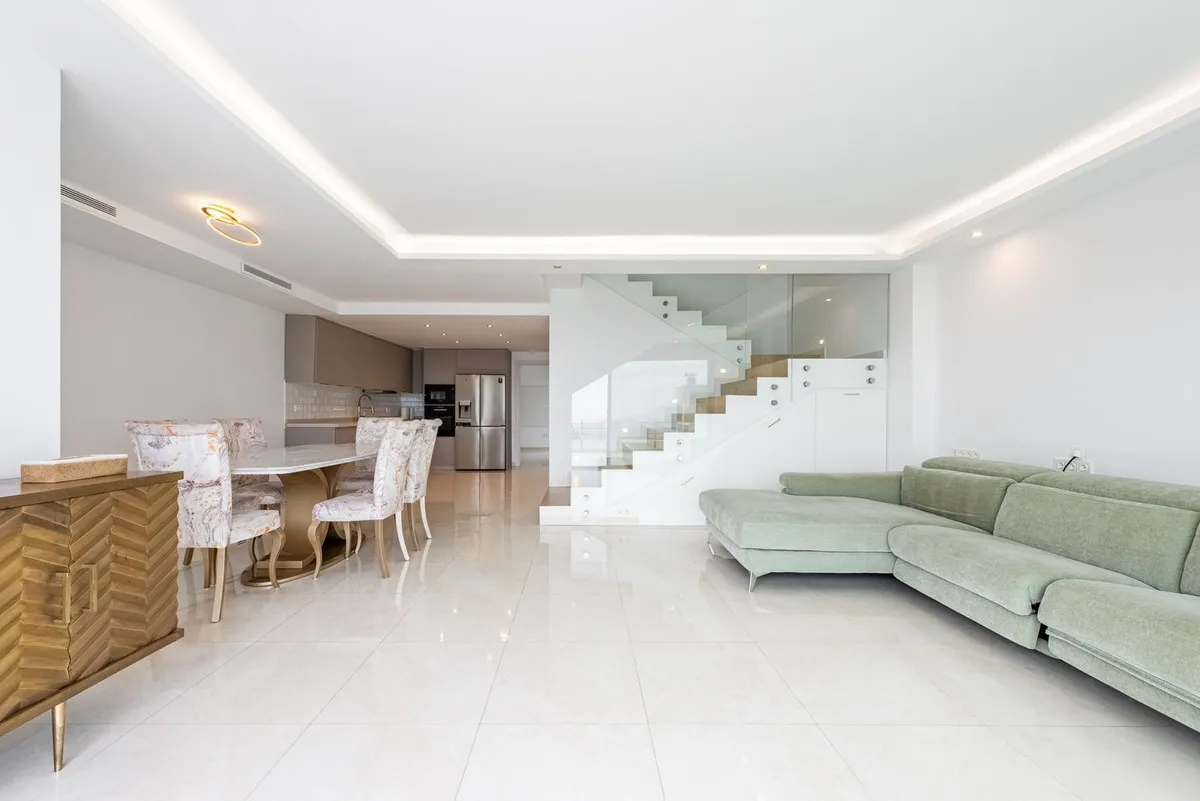 d6d4288b-383d-42ff-8260-206d66954a52