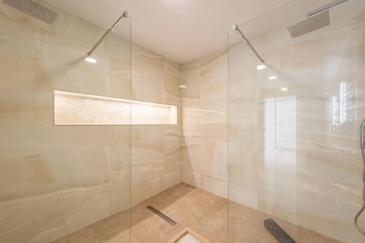 e46d950d-49fe-4bc0-a553-feed419df4fe