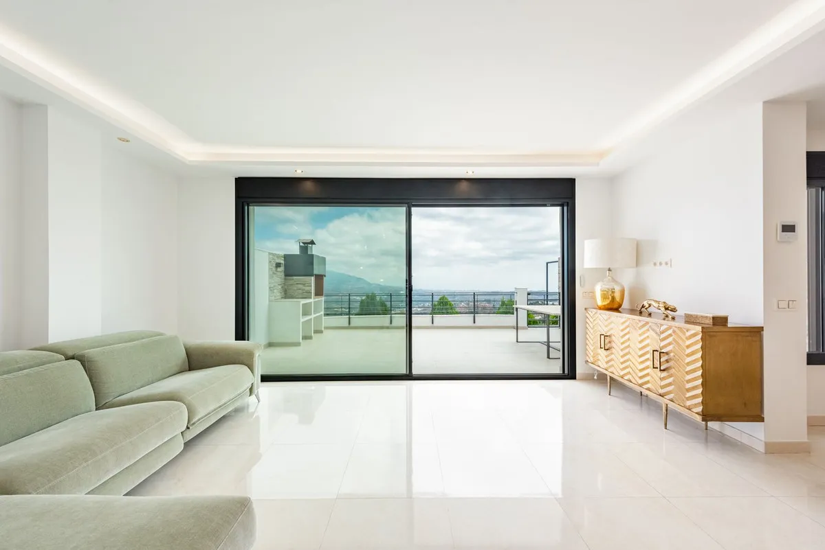 f1950be2-c17a-432d-a421-b1712eab1141