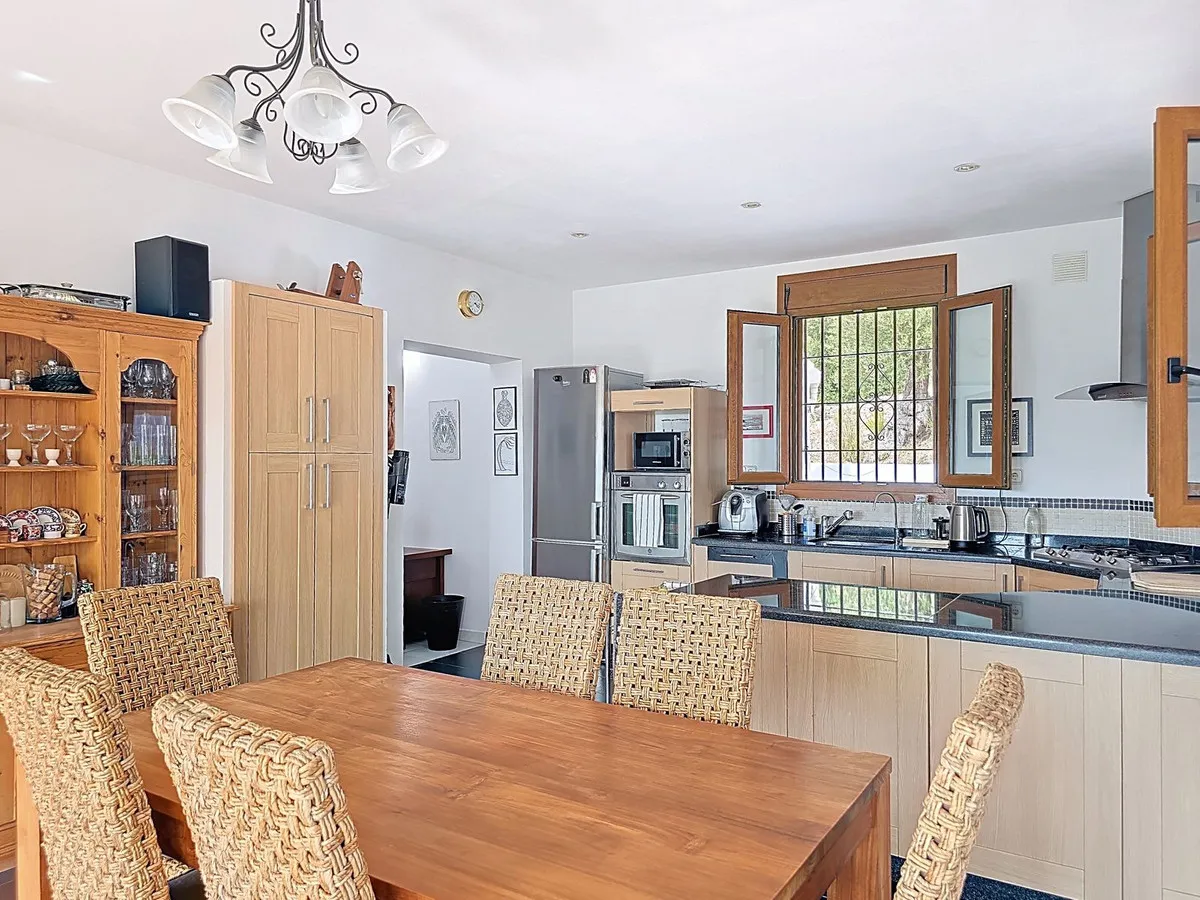 3225c677-2914-4e82-9b8b-86f67d006aec