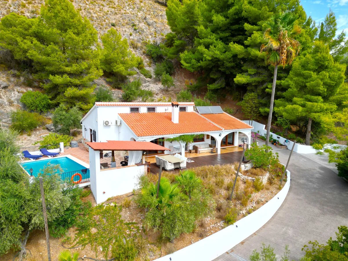 5e385f7b-fba1-4b16-9125-f0764948b6e5