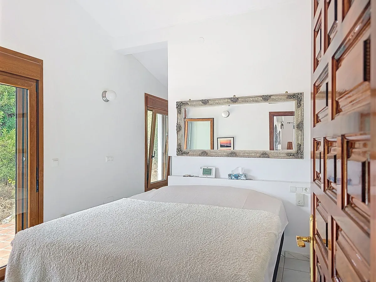 8fb72525-9d77-44e5-812b-8d1648741208