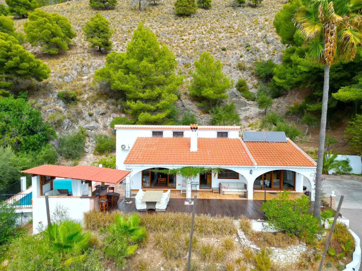 9e1c4197-05e6-4004-9903-667a800ba943